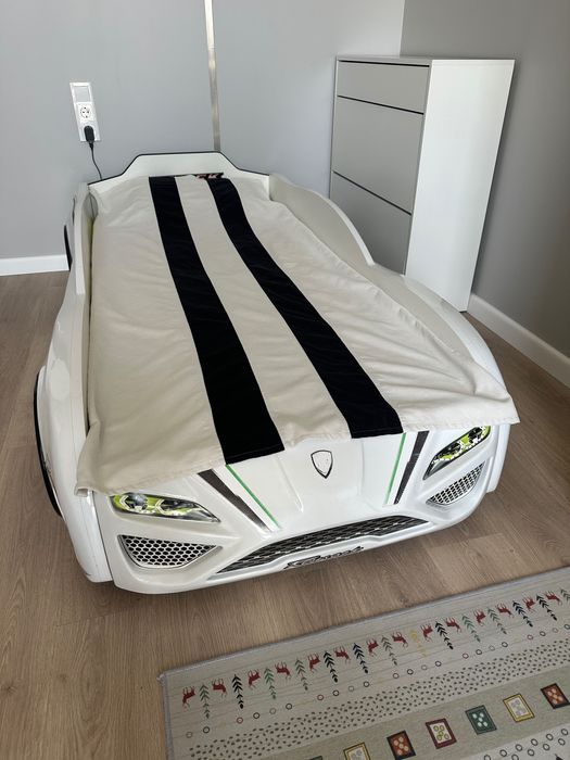 Продам детскую кровать авто