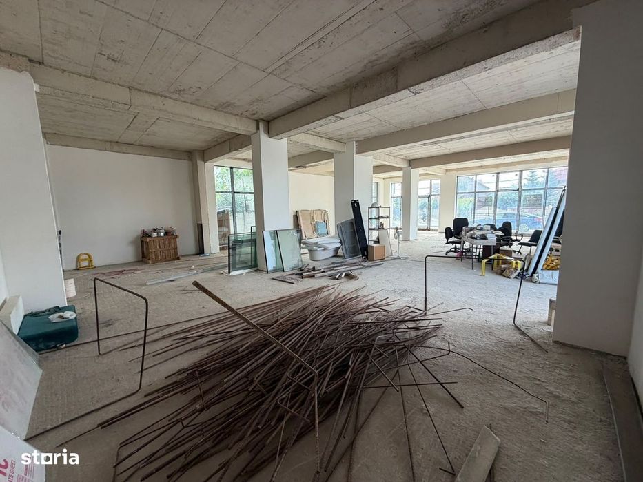 Spatiu Comercial De Vanzare- 371 Mp, Stradal, Bloc Nou, Comision 0%