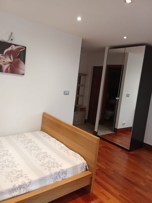 Închiriez garsonieră