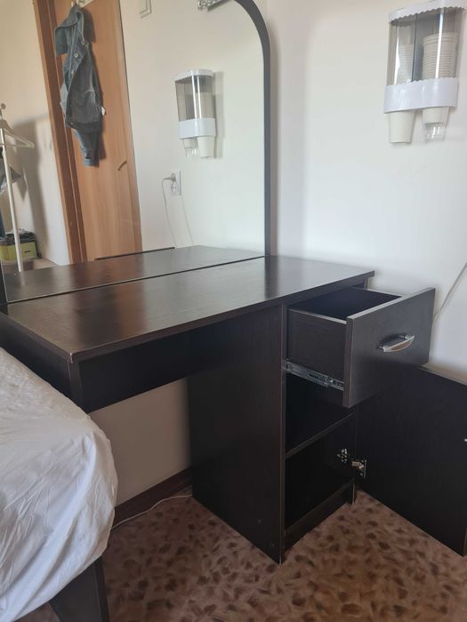 Продам, тумба с зеркалом