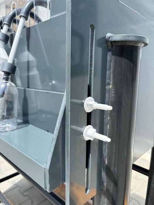 Mашина за пълнене на различни течности с различни бутилки/опаковки