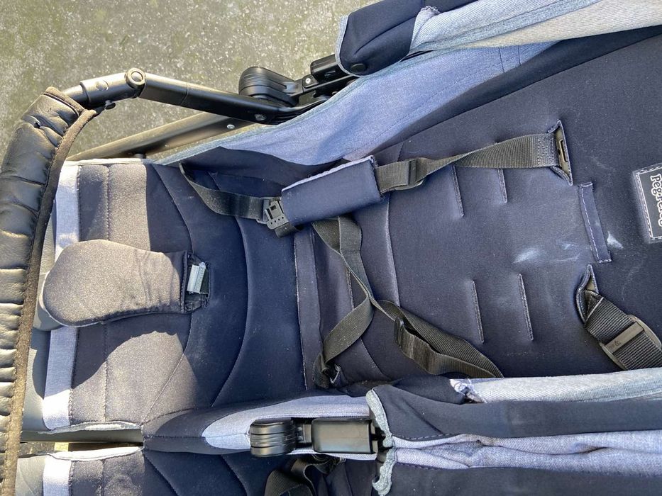 Количка за близнаци