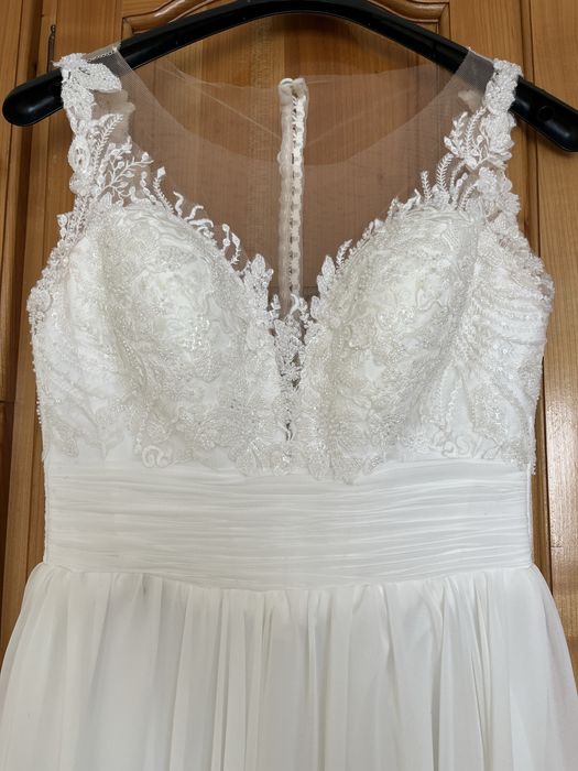 Vand rochie de mireasa cu maneci detasabile