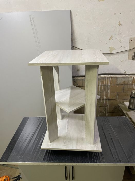 Стол журнальный, на колесиках есть в наличии не дорого качественно