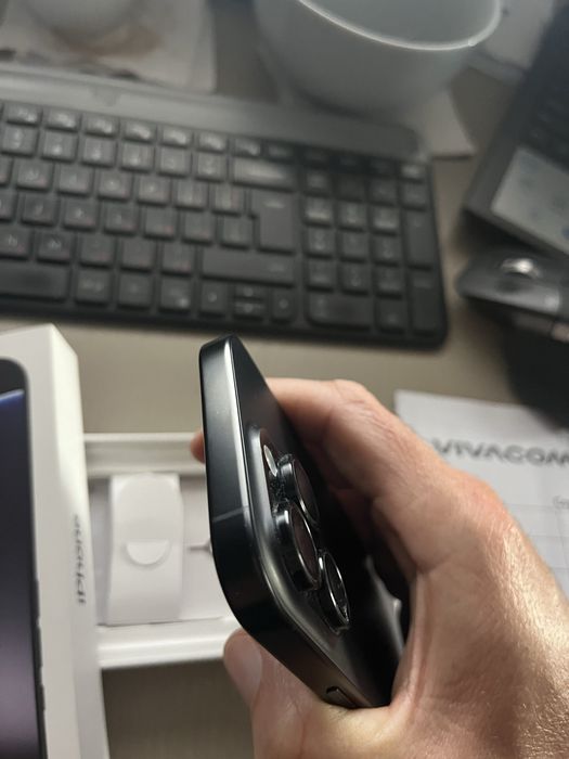 iPhone 16 pro Black Titanium 128GB + ГАРАНЦИЯ VivaCom