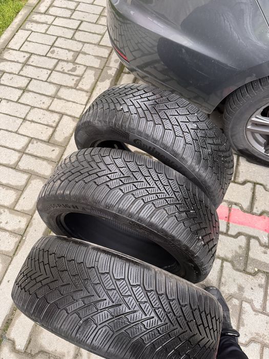 Vand 3 anvelope Continental 205/55/R16  200 de lei toate