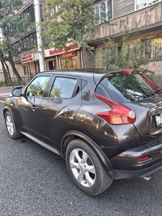 Продам машину Nissan juke