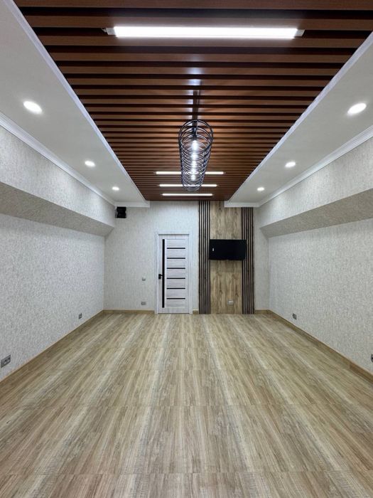 Ц-1 Эко Парк евро нежилое помещение 126кв.м цоколь 4комнат евро ремонт