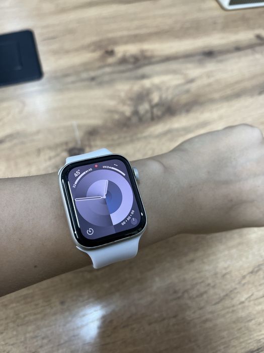 Часы Apple Watch SE 44 mm