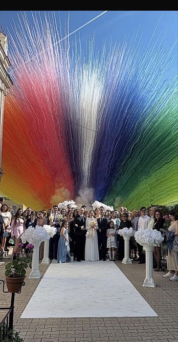 Gender reveal / artificii colorate de zi / sori rotativi/ joc pe cer de artificii