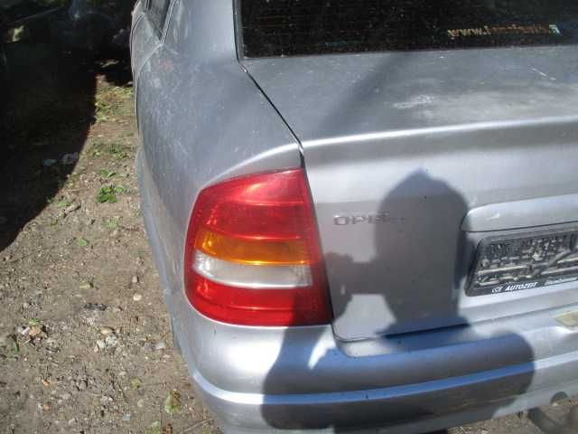 Tripla stop stanga dreapta OPEL ASTRA G sedan scurt si BERTONE