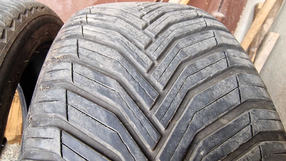 4 бр. Всесезонни гуми Michelin CrossClimate 2 – 225/45 R17 94Y XL (DOT 3821, Made in Spain)