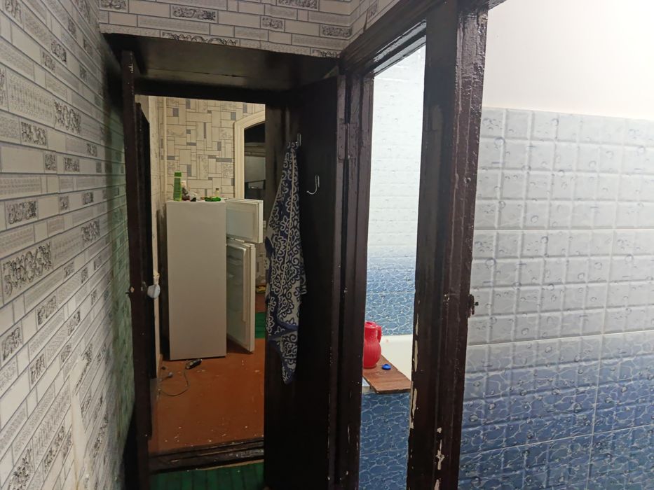 23 мкр 3 этаж 3 комната