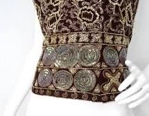 Дамски потник с връзки на гърба