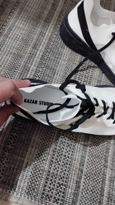 Кроссовки прозрачные бренд kazar studio