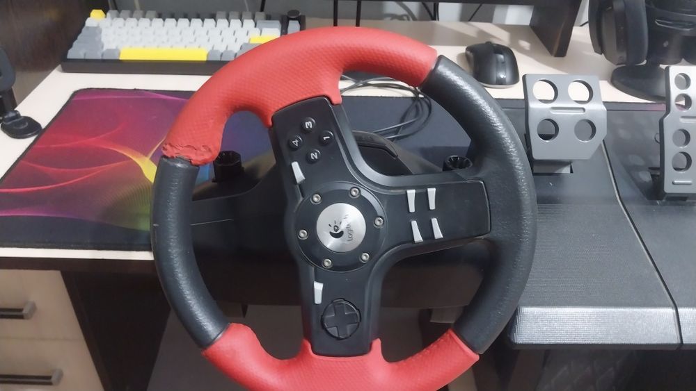Гоночный руль Logitech Formula Force EX