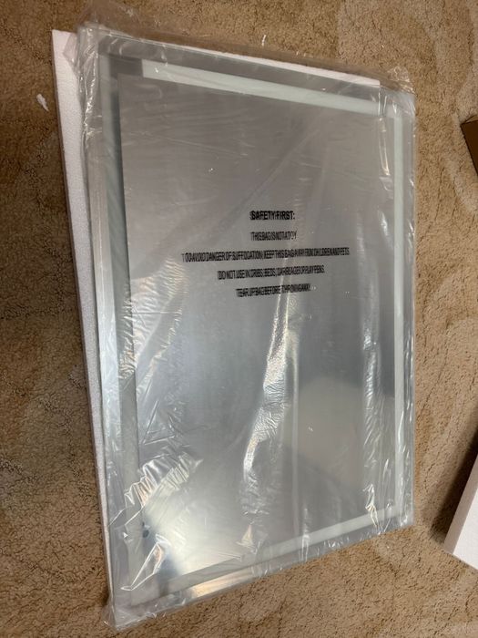 Oglinda LED baie cu iluminare si touch noua si sigiliata