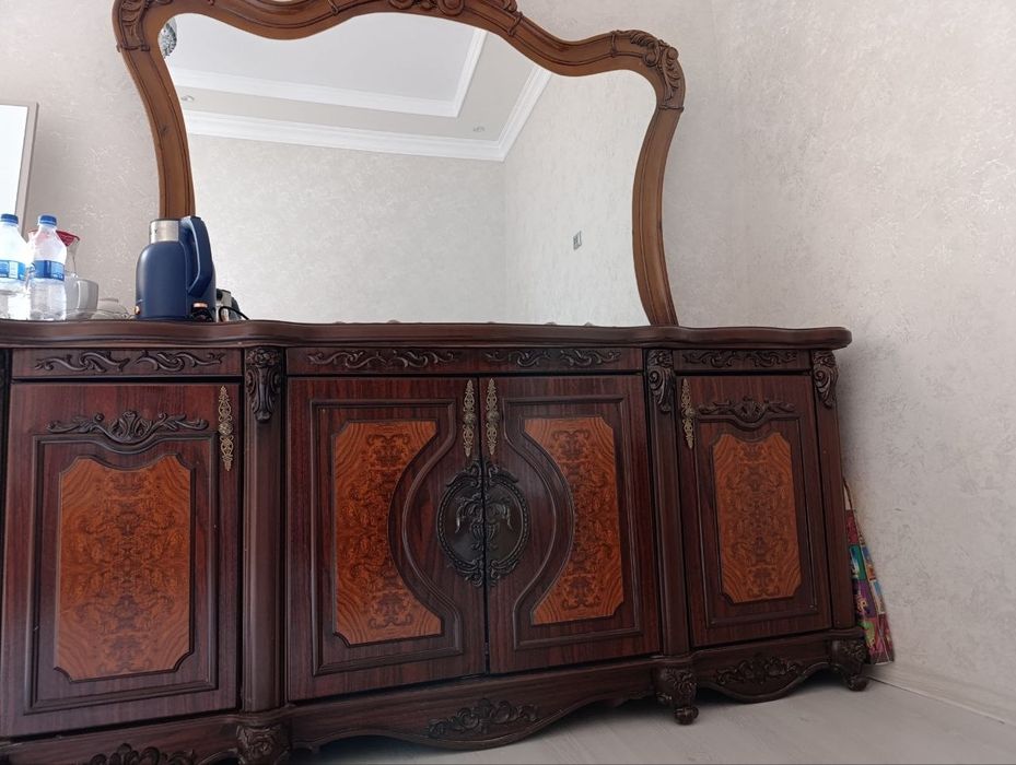 Срочно продаётся Комод с зеркалом