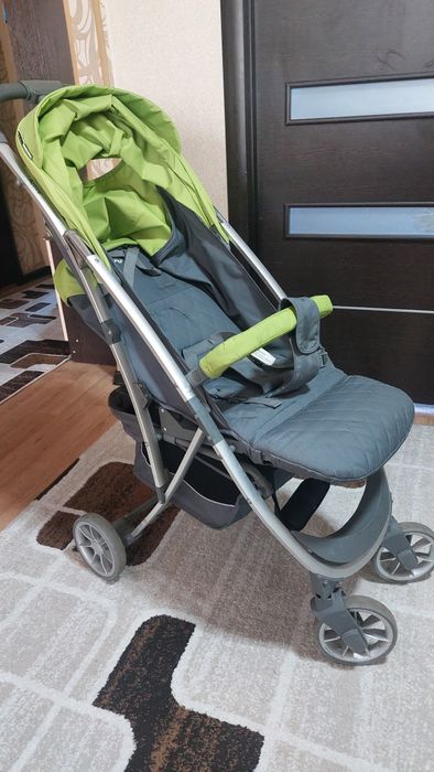 Продам коляску прогулочную