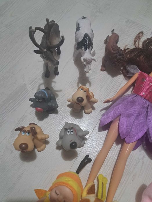 Сет от малки играчки за момиче барби и бебета