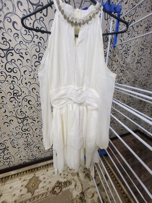 Продам платье 42 размер