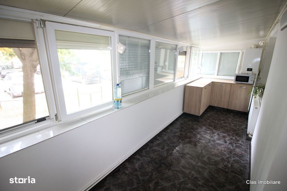 De inchiriat 2 cam Zona Sc Nr. 10 !!