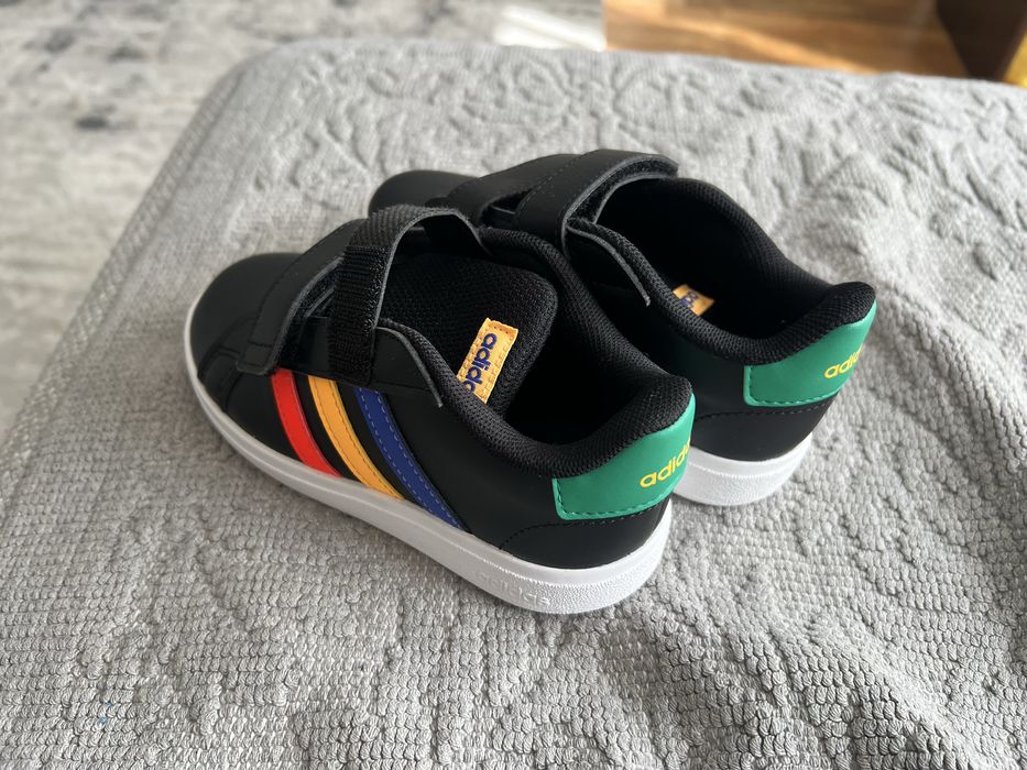 Кроссовки детские