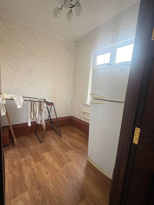 Ижара Миробод тумани массив куйлик  1 / 3 хона 50 кув м  3/3/4