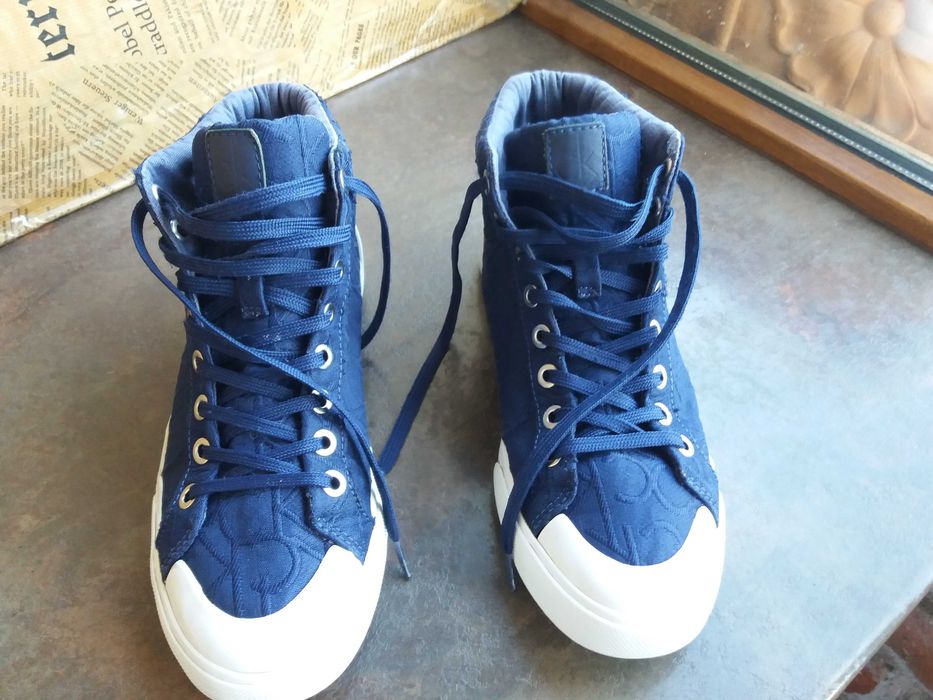 дамски кецове,гуменки,спортни обувки,маратонки,CALVIN KLEIN,37,момиче