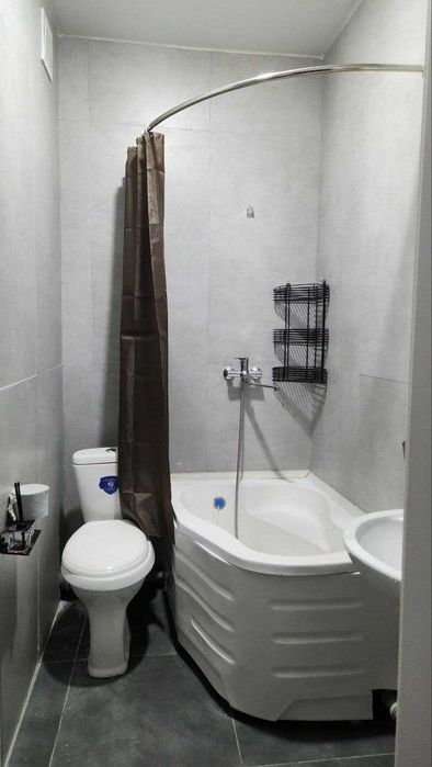 Ассалом сохил 1 комнатная 9 этаж . 16 Ти этажного дома