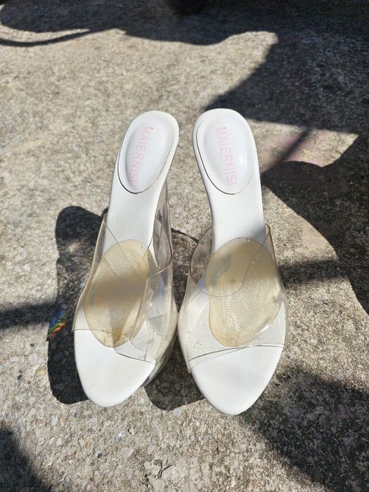 Продавам обувки на висок ток