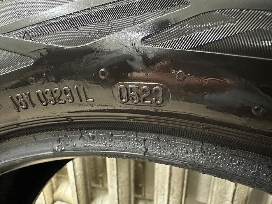 Шины летние Continental 235/50/19