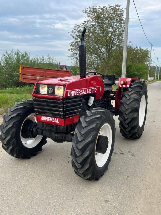 Tractor Universal 683,640 Dtc