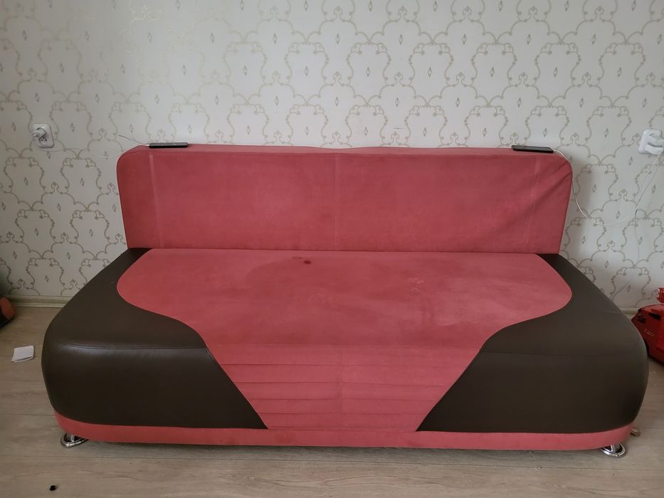 Диван в детскую комнату