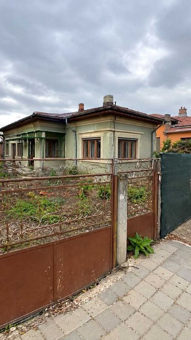 Vanzare teren intravilan+casa demolabila in Magurele, jud. Ilfov