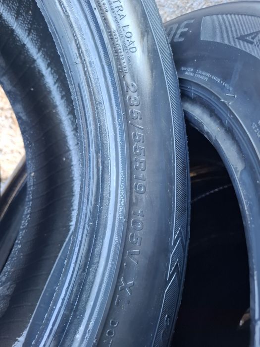 Vand 2 sau 4  anvelope 235 55 19 brigestone de iarna