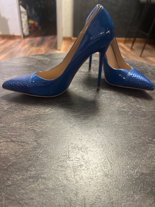 Продаются новые туфли