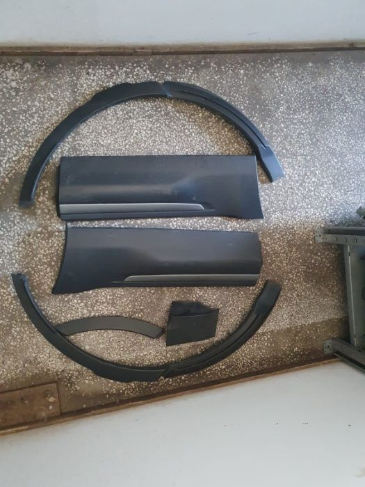 Bandou bandouri ornamente trimuri usa aripa prag Range Rover Evoque