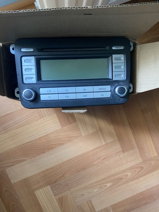 Radio/CD player Volkswagen Passat B6 2005-2010