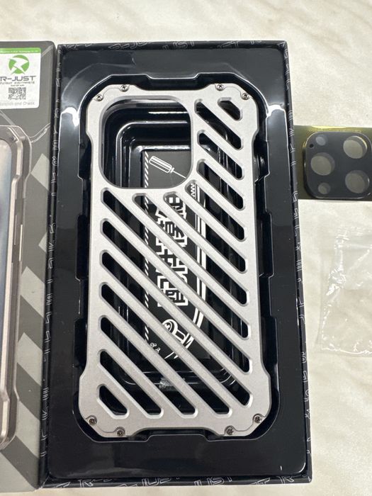 Метален кейс за Iphone 15pro