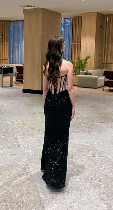 Черна бална рокля