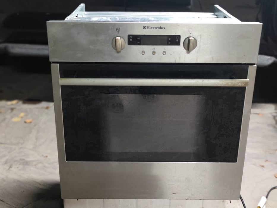 Духовой шкаф и газплита Electrolux