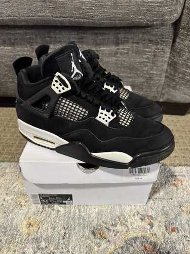 Sneakers Jordan4 White Thunder cu eticheta (nu Nike, Gucci, Adidas, Balenciaga)