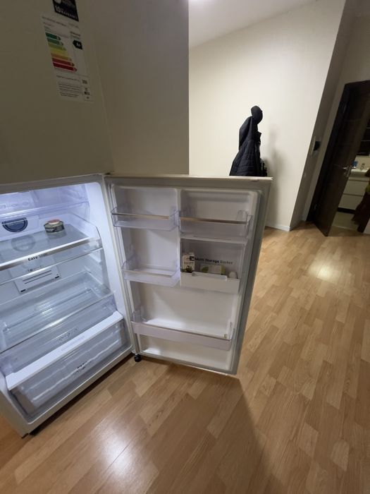 Холодильник Samsung