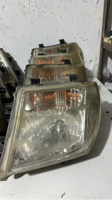 Фары на Nissan Pathfinder  r51