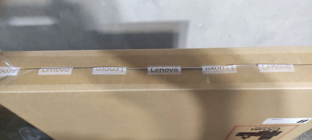 Лаптоп LENOVO Чисто нов