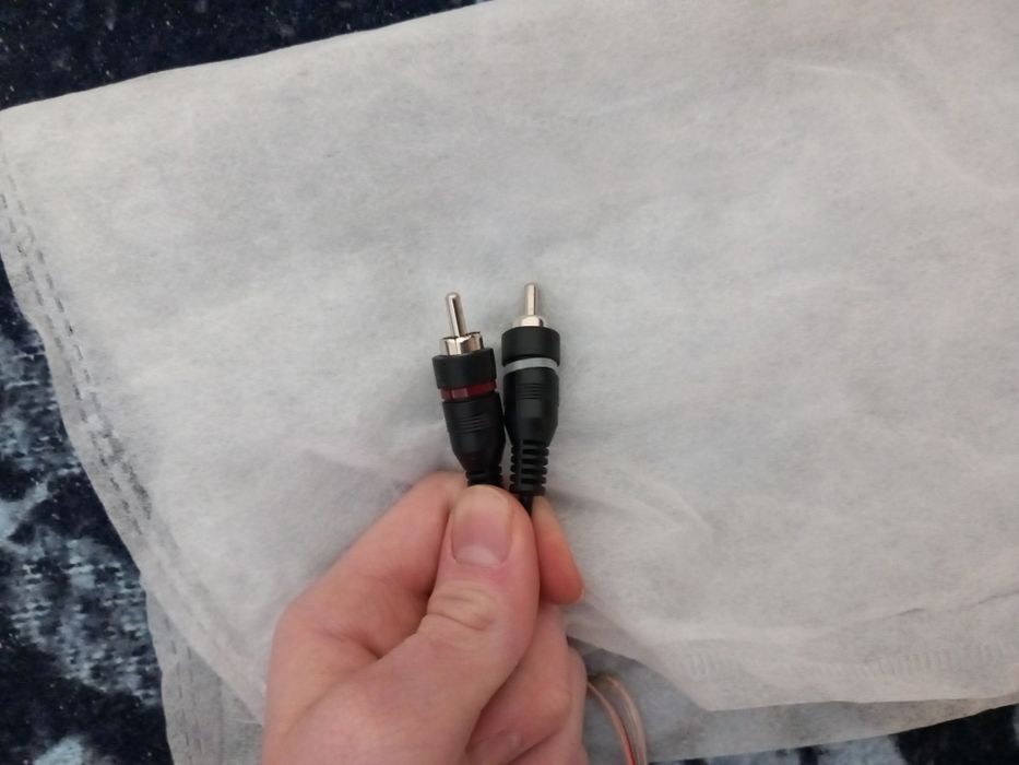 Бас тонколона за кола