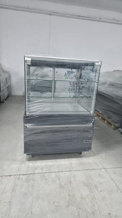 Сладкарска хладилна витрина 100 см
