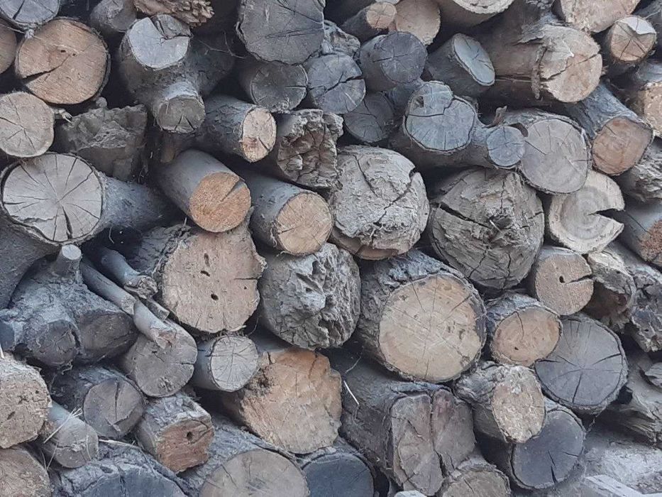 Ўтин сотилади. Тандир ва ўчоқларда ёқиш учун қуруқ ўтин сотилади.