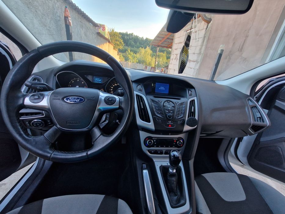 FORD Focus 2012 — imagine 5